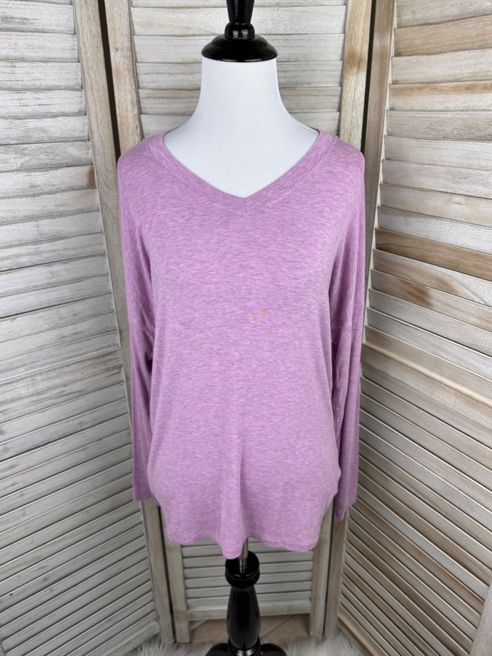 CABI Serenity Tee Top 5744 Womens Size XXS Lilac Slouchy Long Sleeve Tee